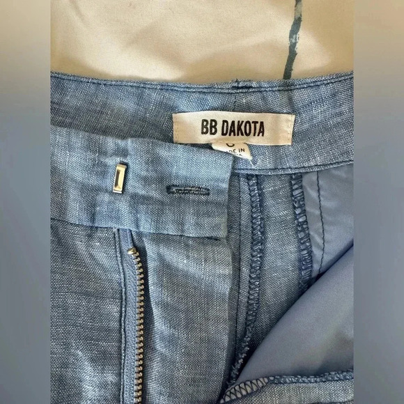 BB Dakota Light Blue Linen Dane Shorts - Picture 3 of 9